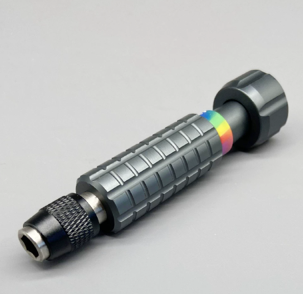 Speed Pourer Cap - ด้ามไขควงอเนกประสงค์ขนาด 6.35 มม. ด้ามจับโลหะอะลูมิเนียมอัลลอยด์ หมุนได้ พร้อมฝาปิดด้านหลัง
